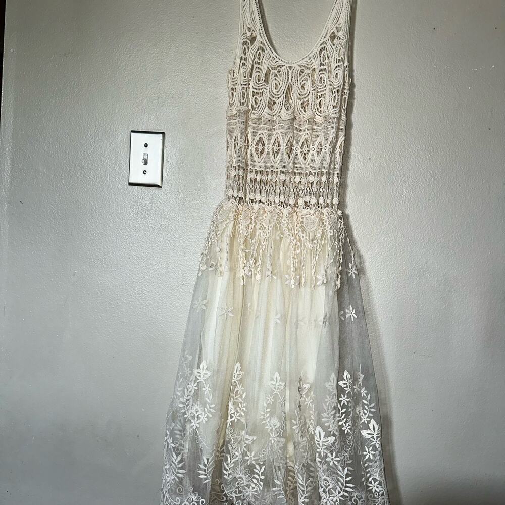 American Vintage Cream Lace Midi Dress